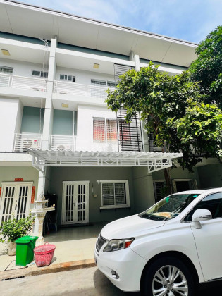 Link Villa for Rent at Borey Peng Houth The Star Premier Villa in Phnom Penh Capital