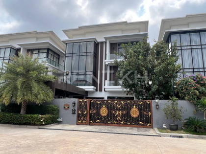 Villa for Rent at Borey The Wood, Chbar Ampov Villa in Phnom Penh Capital