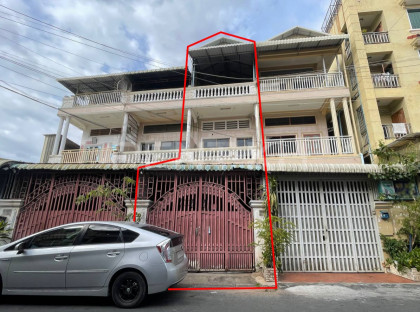 Shophouse for Rent at Near Toul Tom Poung Market Flat in Phnom Penh Capital