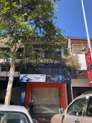 Shop House for Rent at Near Phsar Thmey Market Flat in Phnom Penh Capital
