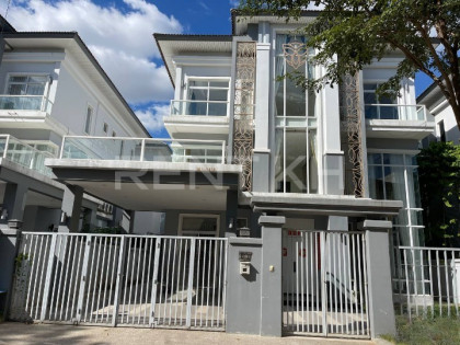 Single Villa for Rent at Borey Varina Villa in Phnom Penh Capital