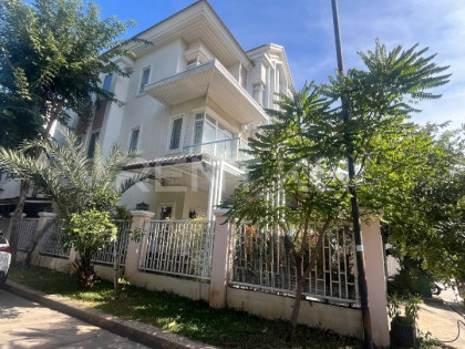 Twin Villa for Rent at Borey Chip Mong Sen Sok Villa in Phnom Penh Capital