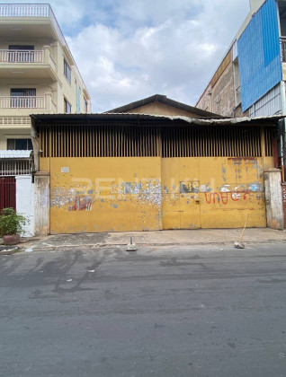 Warehouse for Rent at Phsar Debou Warehouse in Phnom Penh Capital
