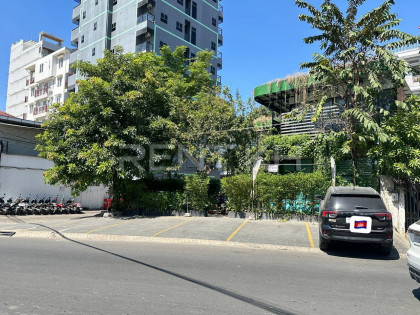 Shop House for Rent at Chamkar Morn Flat in Phnom Penh Capital