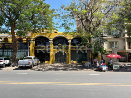 Shophouse for Rent Near Independence Monument Flat in Phnom Penh Capital