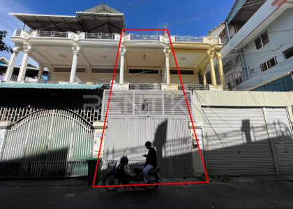 Shophouse for Rent at Near Toul Tom Poung Market Flat in Phnom Penh Capital
