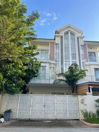 Link House For Rent at Borey Chip Mong Sen Sok Villa in Phnom Penh Capital