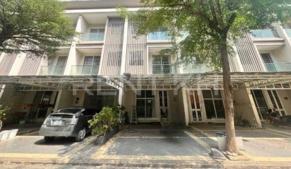 Link House For Rent at Borey Chip Mong Sen Sok Villa in Phnom Penh Capital