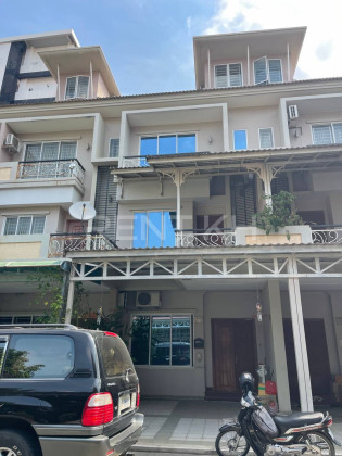 Link Villa for Rent at Borey Peng Huoth Beong Snor Villa in Phnom Penh Capital