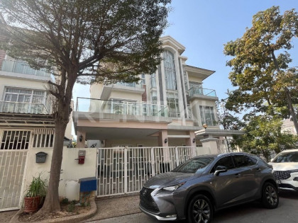 Single Villa For Rent at Borey Chip Mong Sen Sok Villa in Phnom Penh Capital