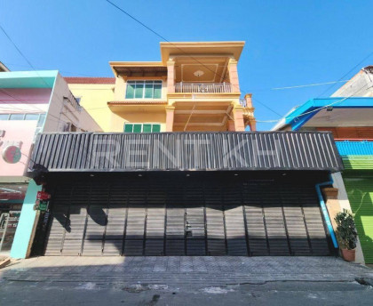 Shophouse for Rent at Near Toul Tom Poung Market Flat in Phnom Penh Capital