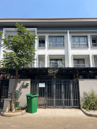 Link House for Rent at Borey Chip Mong Park Land 598 Villa in Phnom Penh Capital