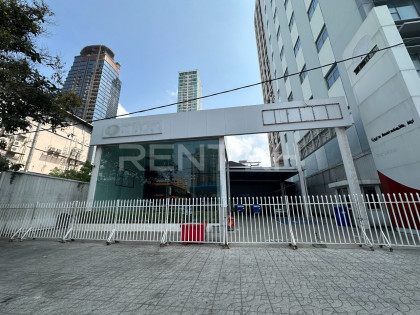 Shophouse for Rent at  BKK1 Flat in Phnom Penh Capital