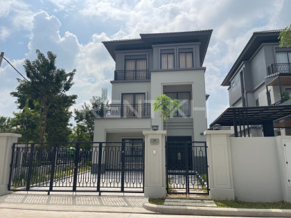 Queen Villa BII Grand for Rent at Borey Chip Mong Land Villa in Phnom Penh Capital