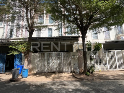 Link House For Rent at Borey Chip Mong Sen Sok Villa in Phnom Penh Capital