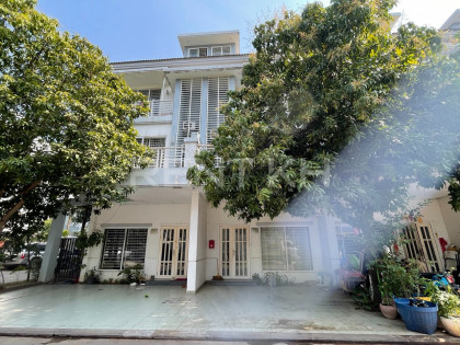 Link House for Rent at Borey Peng Houth The Star Premier Villa in Phnom Penh Capital