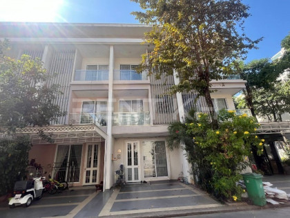 Link Villa rent in Borey Chip Mong Sen Sok Villa in Phnom Penh Capital
