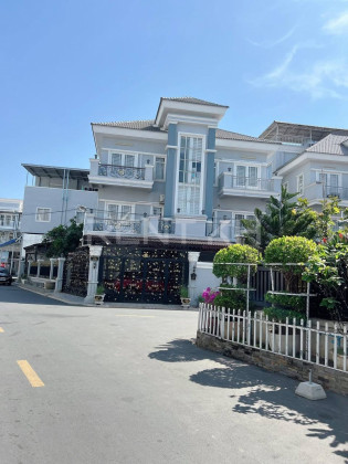 Twin Villa for Rent at Borey Phnom Penh Sok San (Prey sor) Villa in Phnom Penh Capital