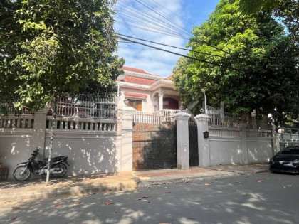 Single Villa for Rent at Toul Kork Villa in Phnom Penh Capital