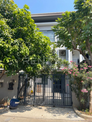 Link House for Rent at Borey Chip Mong Land, Park Land 598 Villa in Phnom Penh Capital