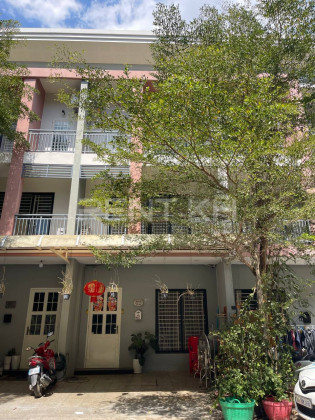 Link House for Rent in Borey ARATA Villa in Phnom Penh Capital