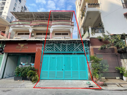 Shop House for Rentnear Tuol Tumpung Market Flat in Phnom Penh Capital