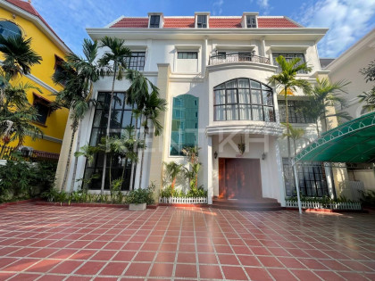 Villa For Rent at Sen Sok, St 2004 Villa in Phnom Penh Capital