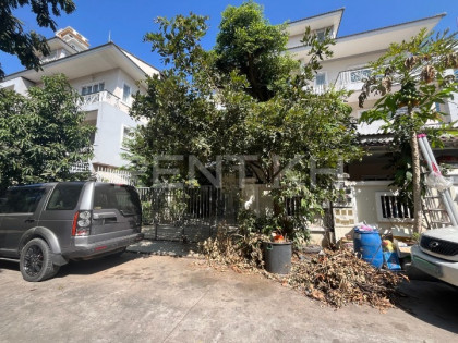 Twin Villa for Rent at Borey Phnom Penh Thmey Villa in Phnom Penh Capital