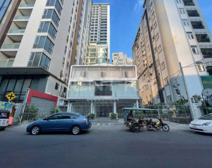 Shop for Rent at  BKK1 Flat in Phnom Penh Capital