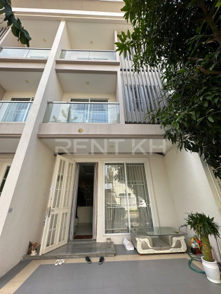 Link Villa rent in Borey Chip Mong Sen Sok, Villa in Phnom Penh Capital