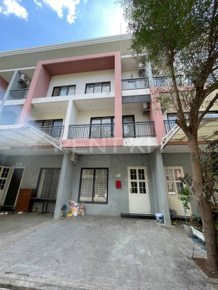 Link House for Rent in Borey ARATA Villa in Phnom Penh Capital