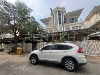 Twin Villa For Rent at Borey Chip Mong Sen Sok Villa in Phnom Penh Capital