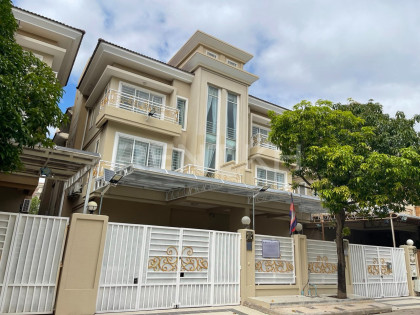 2 Twin Villa for Rent at Borey Piphub Thei Sen Sok Villa in Phnom Penh Capital