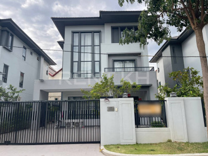 Queen A Villa for Rent at Borey Chip Mong Land, Park Land 598 Villa in Phnom Penh Capital