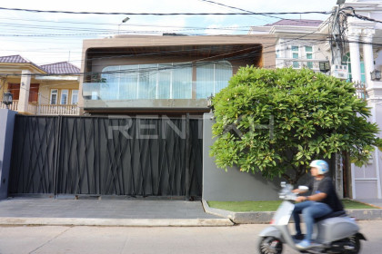 Villa for Rent at Khan Sen Sok, AEON Mall Sen Sok City Villa in Phnom Penh Capital