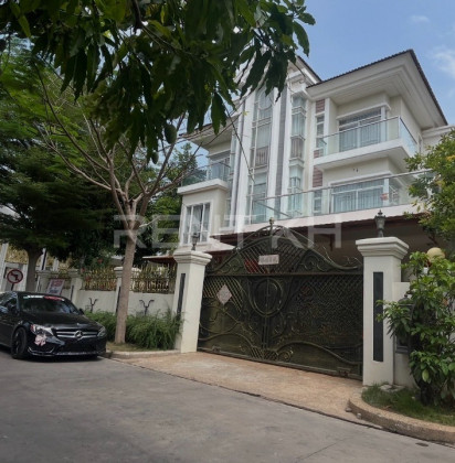 Single Villa for Rent at Borey Chip Mong Sen Sok Villa in Phnom Penh Capital