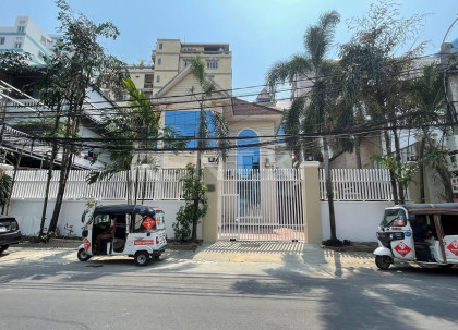 House for Rent at Tuol Tumpung Villa in Phnom Penh Capital