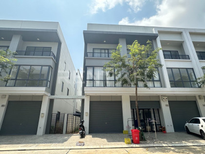 Shophouse For Rent at Borey Chip Mong 6A Flat in Phnom Penh Capital