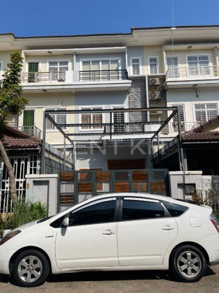 Link Villa for Rent at Borey Angkor PhnomPenh Villa in Phnom Penh Capital