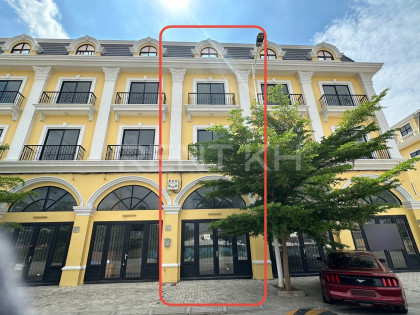 ផ្ទះអាជីវកម្មសម្រាប់ជួលនៅជ្រោយចង្វារ Flat in Phnom Penh Capital