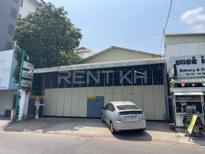 Warehouse for Rent in Khan Toul Kork Warehouse in Phnom Penh Capital