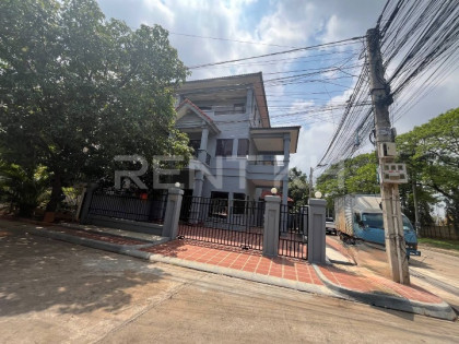 Twin Villa for Rent at Borey Piphub Thmey Sen Sok Villa in Phnom Penh Capital
