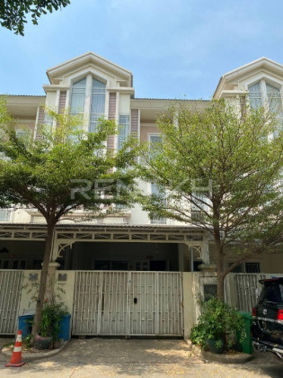 Link Villa for Rent at Borey Chip Mong Sensok Villa in Phnom Penh Capital