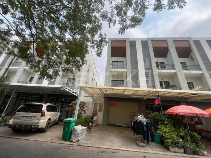 Shop House for Rent in Borey ARATA Villa in Phnom Penh Capital