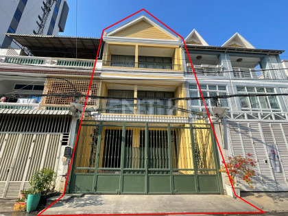 Shop House for Rent at Toul Tumpung Flat in Phnom Penh Capital