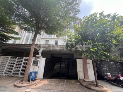 Link Villa for Rent at Borey Chip Mong Sensok Villa in Phnom Penh Capital