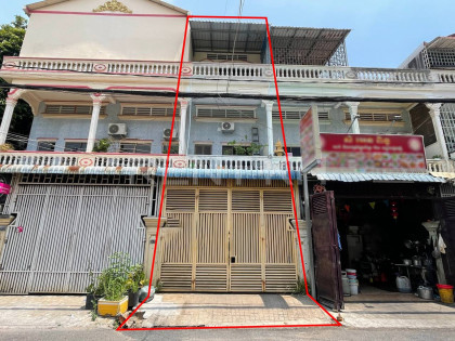 Shop House for Rent near Toul Tompong Market Flat in Phnom Penh Capital