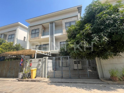 Twin Villa for Rent at Borey Arata ,Sen Sok, Aeon 2 Villa in Phnom Penh Capital