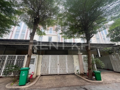 Link House For Rent at Borey Chip Mong Sen Sok Villa in Phnom Penh Capital