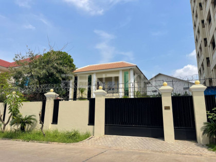Villa for Rent at Sangkat Phnom Penh Thmei Villa in Phnom Penh Capital